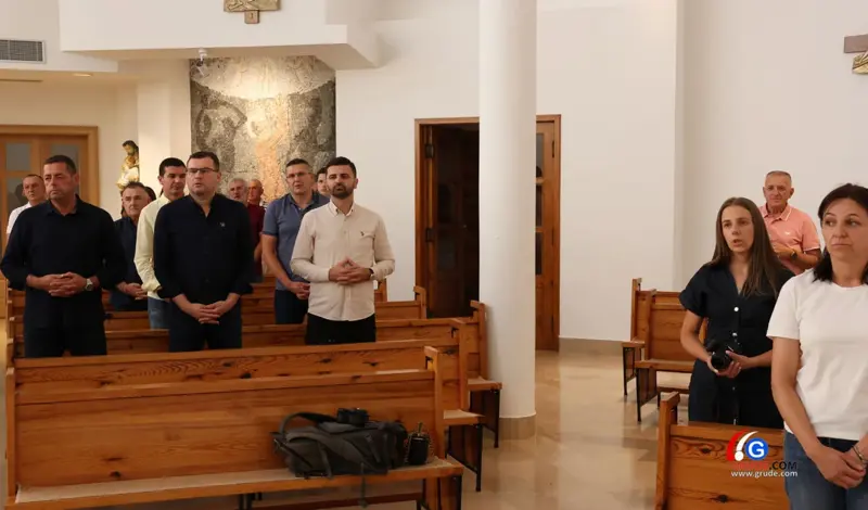 FOTO: Grude čuvaju sjećanje na predsjednika Matu Bobana, obilježeno 29 godina od smrti