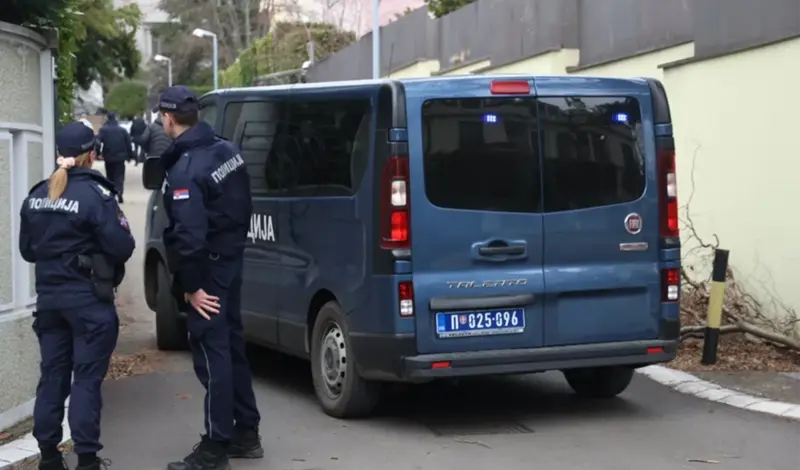 Na kuću Zdravka Čolića bačena bomba