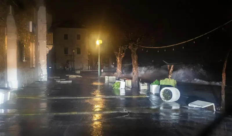FOTO: Besana noć u Dalmaciji, ovo se ne pamti već desetljećima...