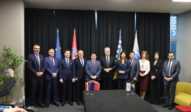 U Zračnoj luci Mostar potpisani ugovori vrijedni 1,75 milijuna eura FOTO