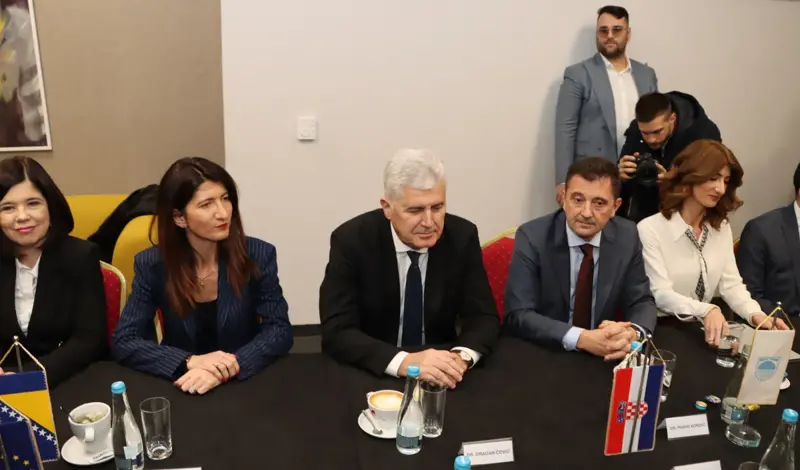 U Zračnoj luci Mostar potpisani ugovori vrijedni 1,75 milijuna eura FOTO