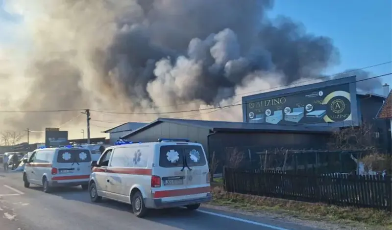 Vatrena stihija guta tvornicu namještaja, najmanje osam ozlijeđenih