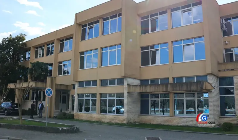 Vlada ŽZH telefonski o udžbenicima i regresu