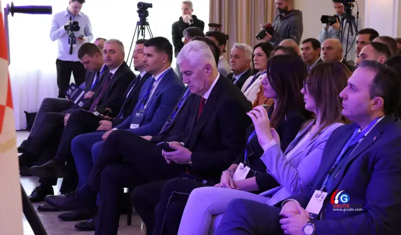 FOTOGALERIJA: 3. Gospodarski forum ŽZH-a: Bez jakih i snažnih Hrvata u BiH ni Republika Hrvatska nema prosperiteta