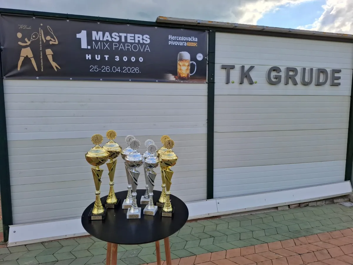 U Grudama se igra prvi Masters mješovitih parova u tenisu 