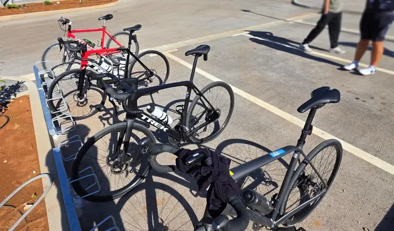 BK Grude na 12 igrališta postavio biciklističke parkinge FOTO