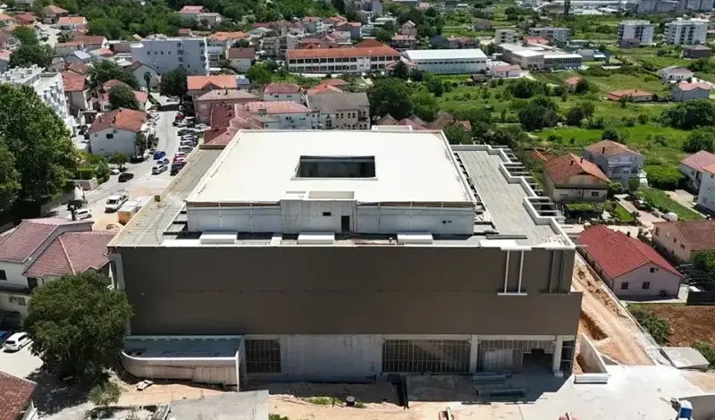 FOTO/VIDEO Projekt koji mijenja Grude: Veliki kompleks Petra Ćorluke ušao u završnu fazu gradnje