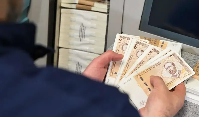 Porasla prosječna plaća u BiH, poznato koji je sektor najplaćeniji