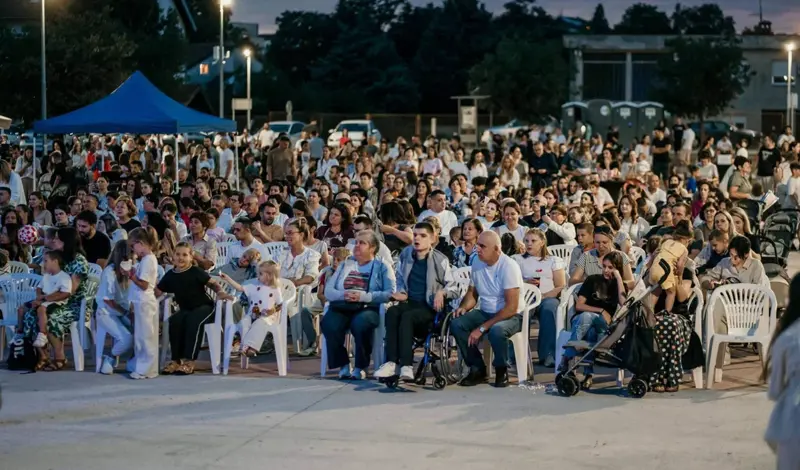 Humanitarni koncert u Širokom Brijegu okupio brojne posjetitelje i još jednom pokazao veliko srce FOTO