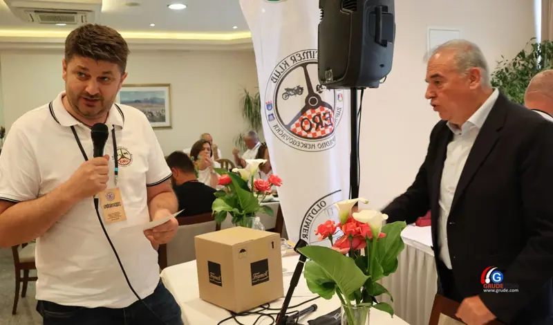 Vikend u ŽZH bio je u znaku oldtimera, ''4. Grada Hercegovine 2026'' FOTO