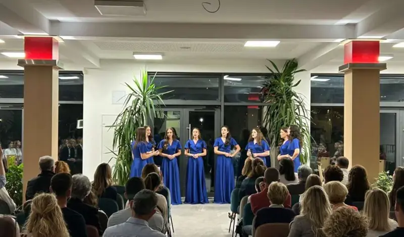 Humanitarni koncert klapa u Mostaru za Zakladu ''Svjetlo nade'' i onkološke pacijente