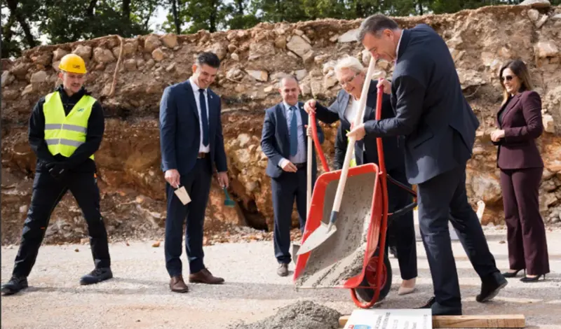 Nova škola za 700 učenika: Bradara položila kamen temeljac u Širokom Brijegu