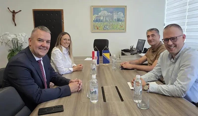 Bunoza i Lasić u Širokom Brijegu: Reforma državne službe ključna za europski put BiH