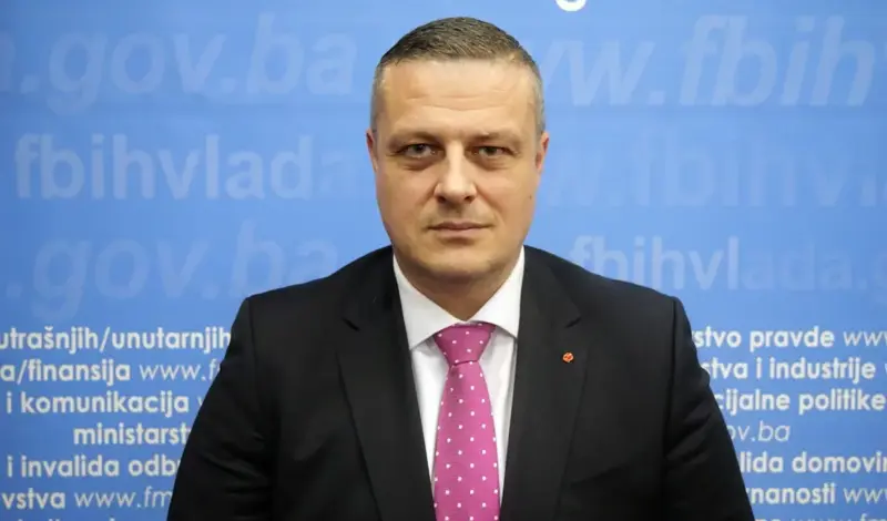 Vojin Mijatović razriješen dužnosti dopremijera i ministra u Vladi FBiH, mijenja ga hercegovka Martina Jovanović