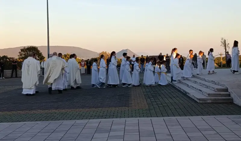 FOTO: Župa Ledinac svečano proslavila svetkovinu sv. Male Terezije