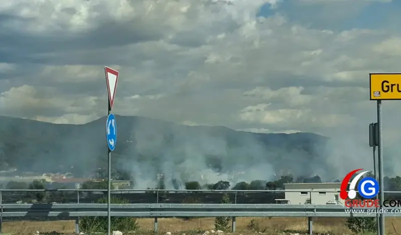Posušje: Obranjeni objekti, opožareno 48 hektara, pomogli i vatrogasci PVP Grude FOTO