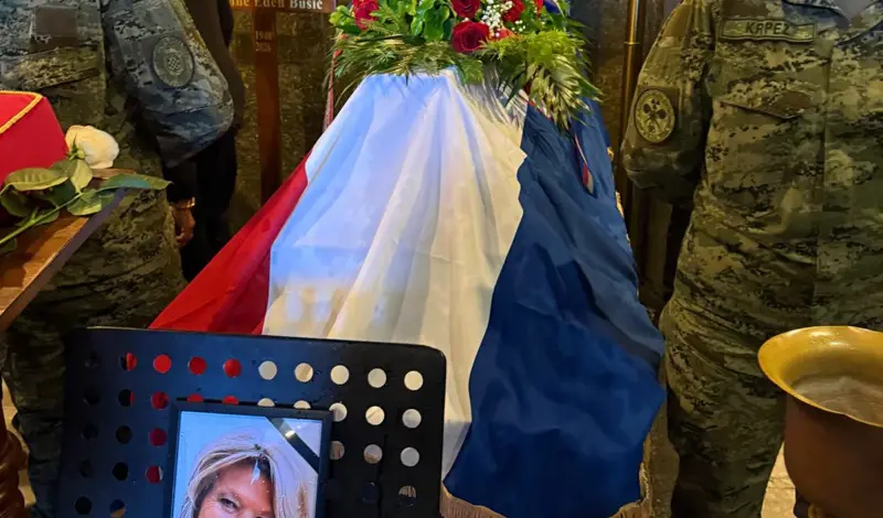 FOTO/VIDEO Heroina Julienne Eden Bušić ispraćena na posljednji počinak