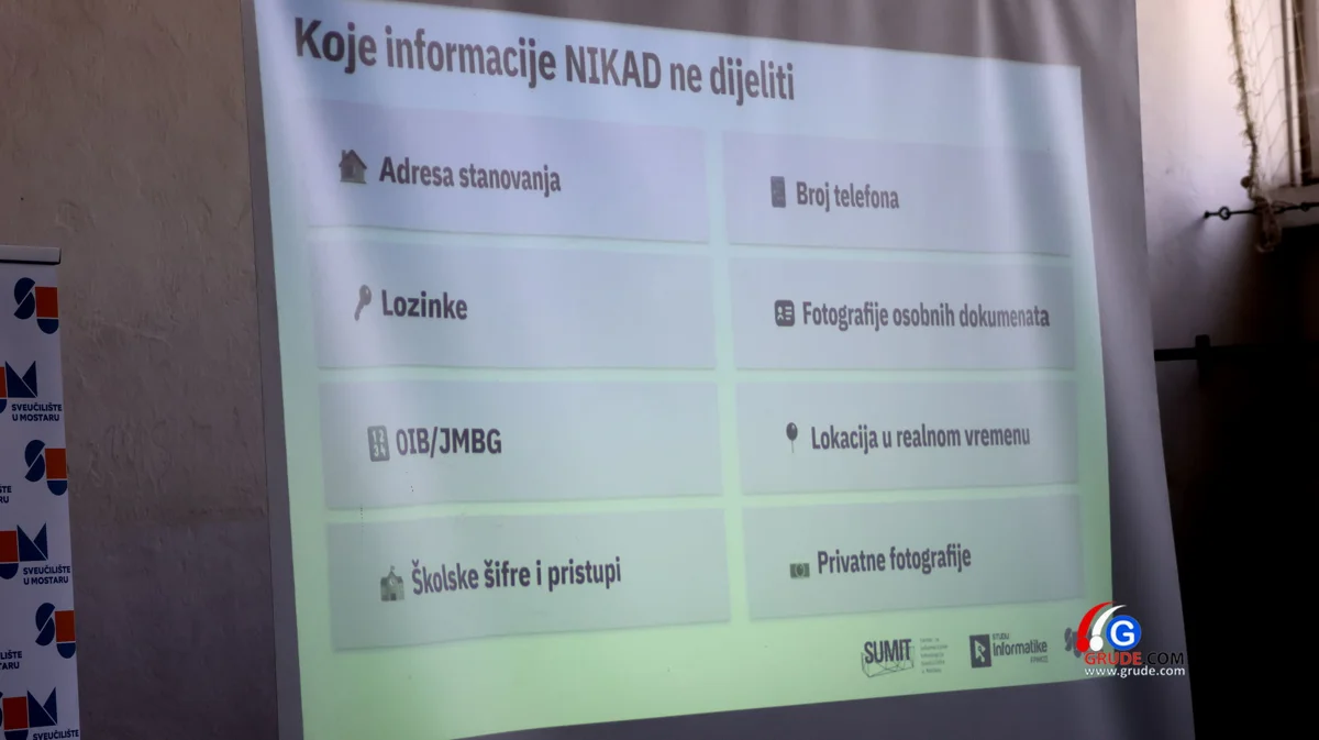 U OŠ Ruđera Boškovića stručnjaci SUMIT-a održali predavanje o sigurnosti na internetu FOTO