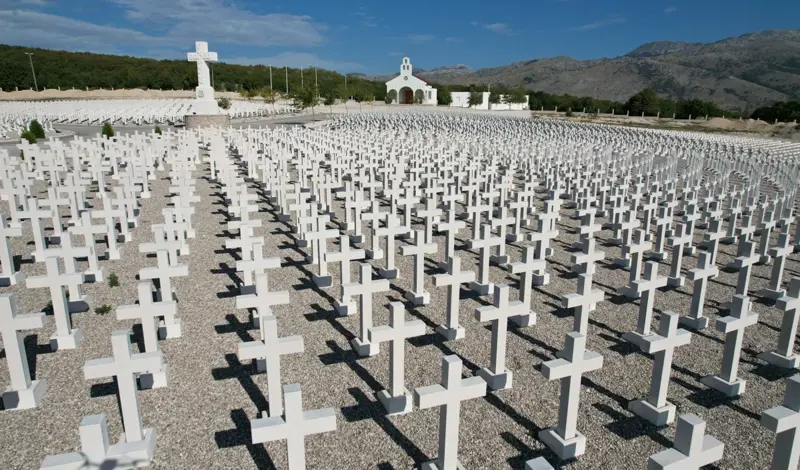 Mons. Dražen Kutleša predvodit će misu na Groblju mira povodom Europskog dana sjećanja