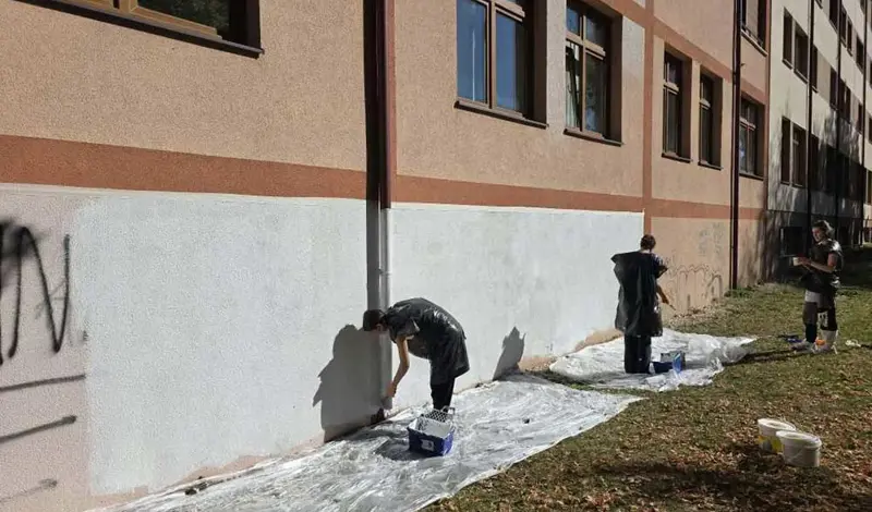 Livanjski srednjoškolci oslikali murale i uljepšali središte grada