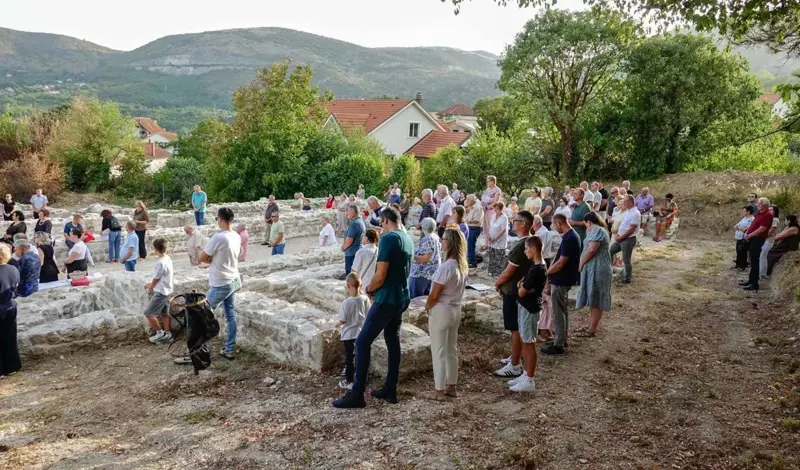 FOTO: Služena tradicionalna sveta misa na ostacima bazilike u Cimu