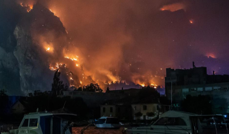 Ogromni požar kod Omiša se smirio, izgorjele kuće, auti i brodice, 36 ozlijeđenih