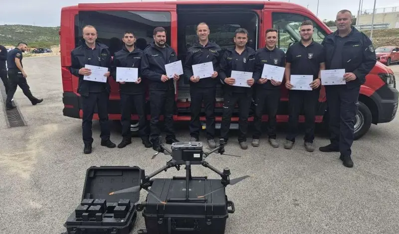 Posuški vatrogasci završili obuku za uporabu dronova i umjetne inteligencije