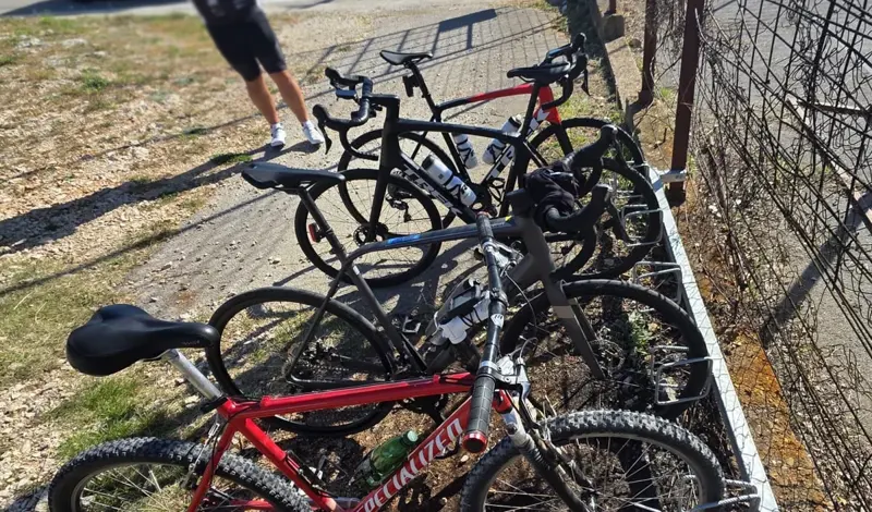 BK Grude na 12 igrališta postavio biciklističke parkinge FOTO
