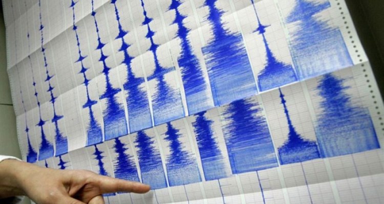 Jači potres osjetio se i u Hercegovini, zatresli se ukrasi na božićnom drvcu