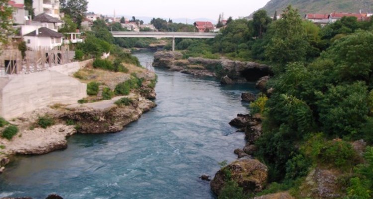 Vodostaj Neretve za nekoliko sati pao 215 cm, dramatična noć za ribare