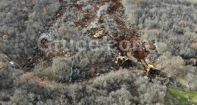 Teški strojevi na trasi brze ceste prema RH u općini Grude, u planu benzinska, motel...