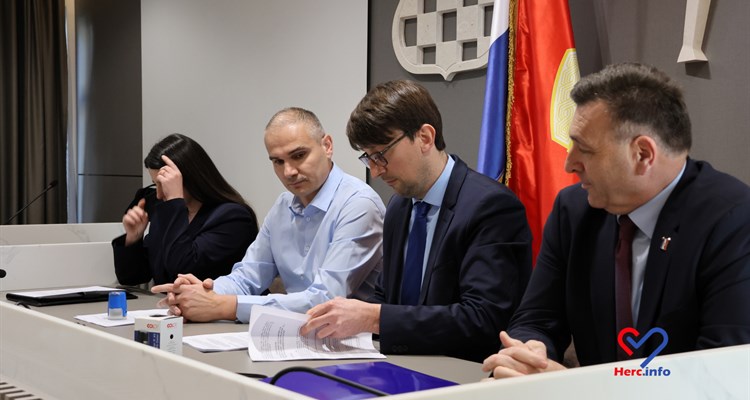 Potpisan kolektivni ugovor između Vlade ŽZH i Sindikata doktora medicine i stomatologije FOTO