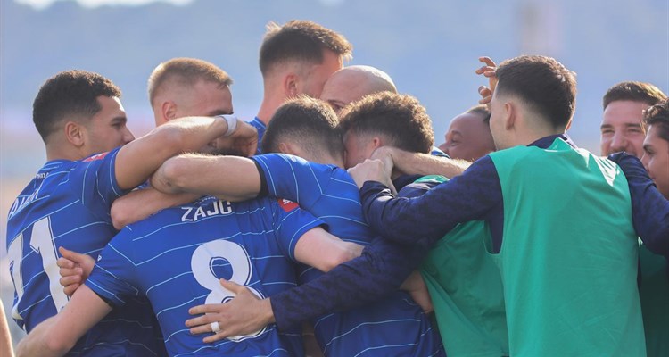 Nakon pobjede 'nadmoćnijeg suparnika', Garcia prozvao 'prodavače magle', a navijači ga nazvali 'panjinom' i poručili: Markane, idi, ne daj da te ponižava...