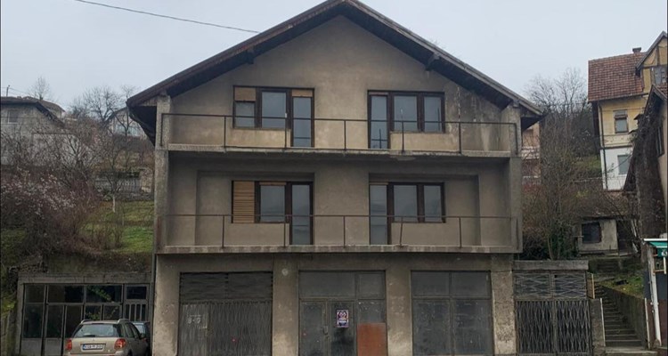 U Kiseljaku nasilno uklonjena zastava hrvatskog naroda