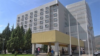 DOJAVA O BOMBI I U SKB-u MOSTAR! MUP HN županije: Dojave u školama zasad bile lažne!