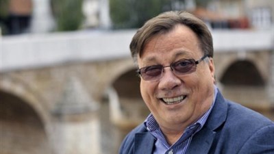 Preminuo je legendarni pjevač Halid Bešlić