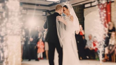 NOVI ZAKON O SVADBAMA: domaća rakija samo s markicom, fotografi i glazbenici uz fiskalne račune...