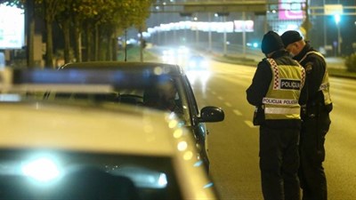 Maloljetnik ukrao i u sudaru oštetio autobus 