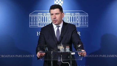Grmoja: Gospodo iz Možemo, shvatite da hrvatska djeca nisu pokusni kunići
