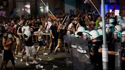 Beograd gori! Deseci uhićenih jer su prosvjedovali protiv Vučića, ozlijeđeni građani, policija...