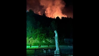 Rama noćas ne spava, brojni vatrogasci i spasioci su na terenu. Majko, pomozi im