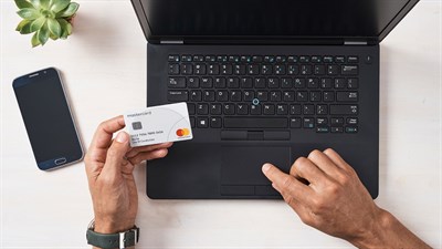Upoznao djevojku na internetu pa ostao bez novca