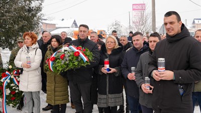 NAJMLAĐA ŽRTVA MASAKRA IMALA DVIJE GODINE Bradara: Buhine Kuće ne traže osvetu, nego istinu i odgovornost