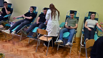 Grude: Učenici i djelatnici srednje škole darovali 30 doza krvi