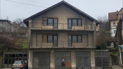 U Kiseljaku nasilno uklonjena zastava hrvatskog naroda