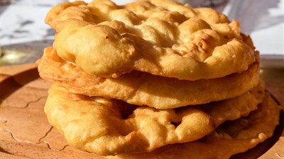 Nekoć glavno jelo na seoskim proslavama, a danas je to na - festivalima