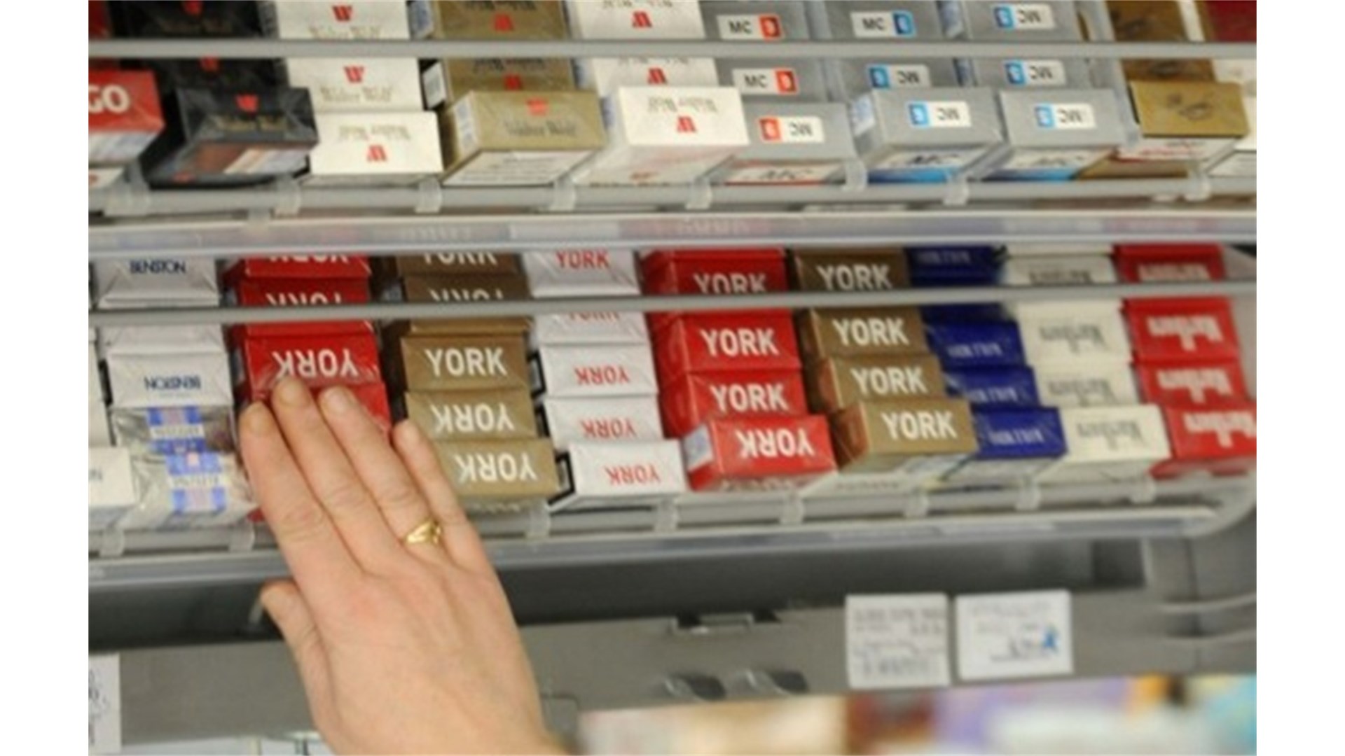 Novo poskupljenje, prodaja cigareta trgovcima postaje neisplativa