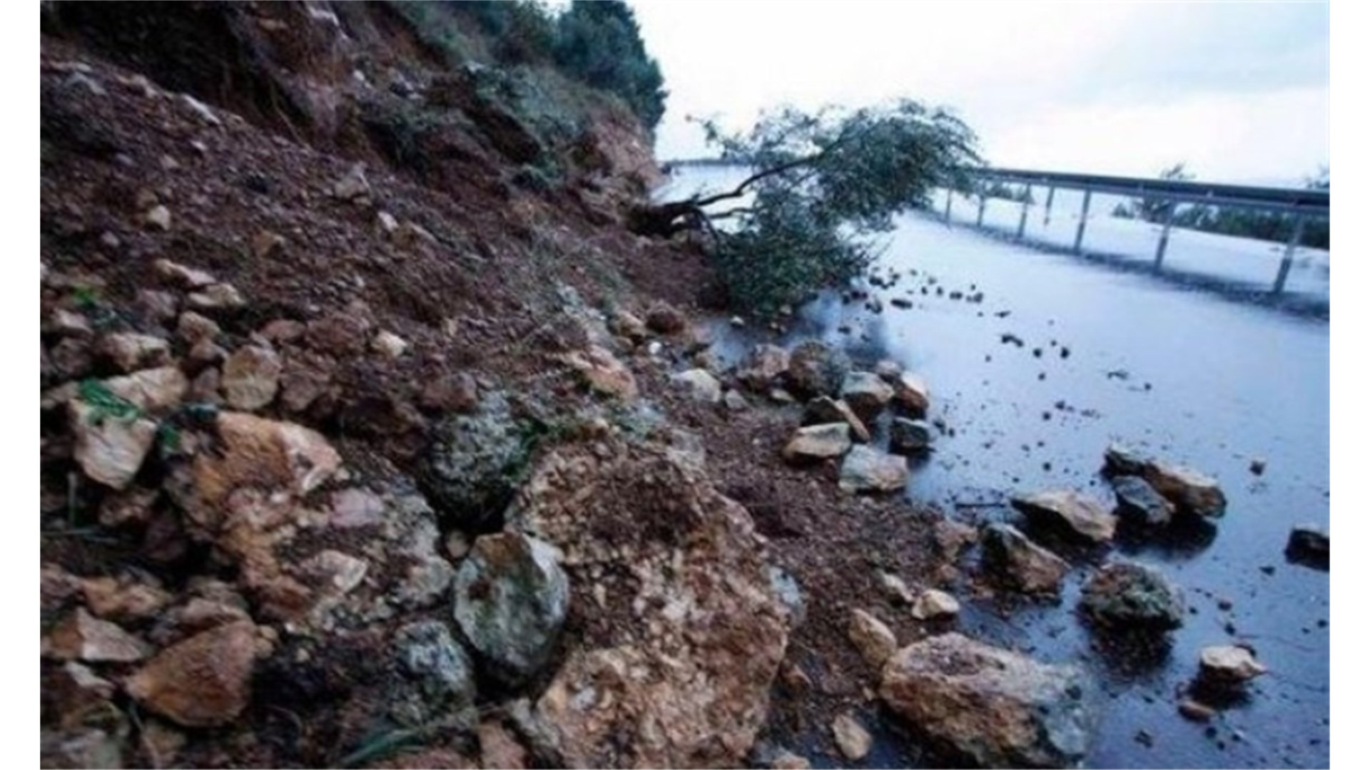 Zbog velikog odrona zatvorena cesta Jablanica–Blidinje