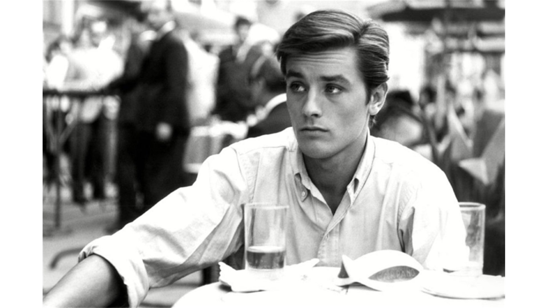 Umro je Alain Delon 