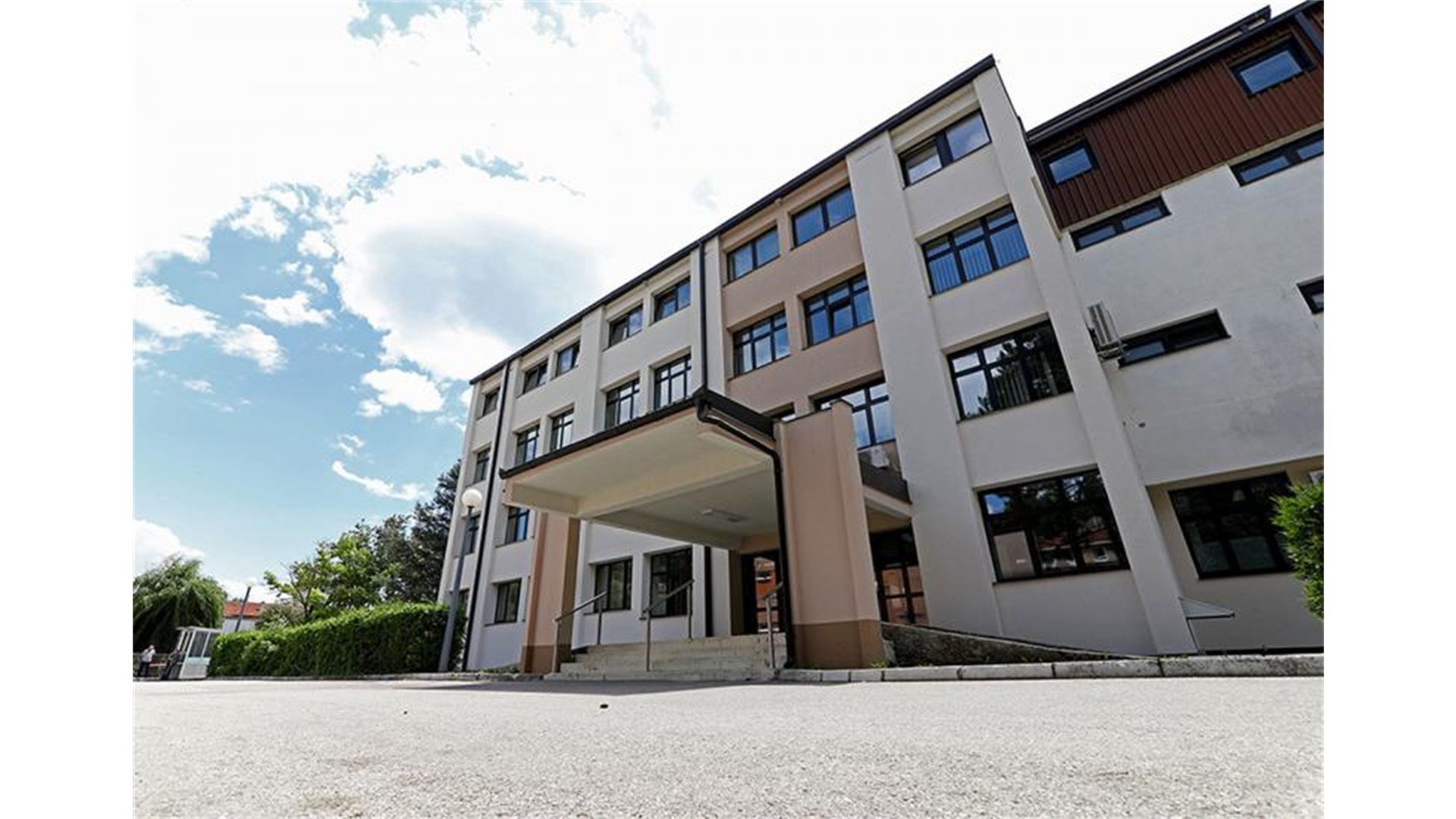 Što će biti sa Županijskom bolnicom Livno zbog duga od deset milijuna KM i blokade računa?